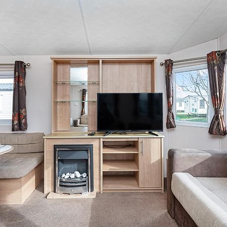 Robin Hood Rhyl Hotel Buitenkant foto